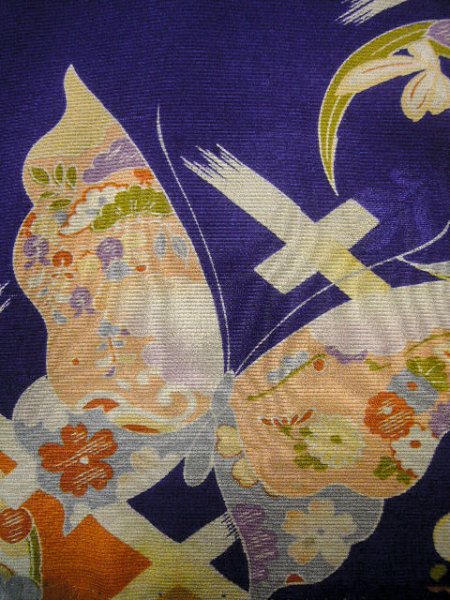画像9: J1111N  子供用 女性用着物  シルク(正絹) 深い  青, 菊 【中古】 【USED】 【リサイクル】 ★★★☆☆ (9)