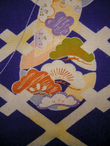 画像11: J1111N  子供用 女性用着物  シルク(正絹) 深い  青, 菊 【中古】 【USED】 【リサイクル】 ★★★☆☆ (11)