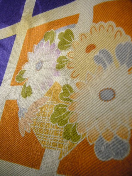 画像16: J1111N  子供用 女性用着物  シルク(正絹) 深い  青, 菊 【中古】 【USED】 【リサイクル】 ★★★☆☆ (16)