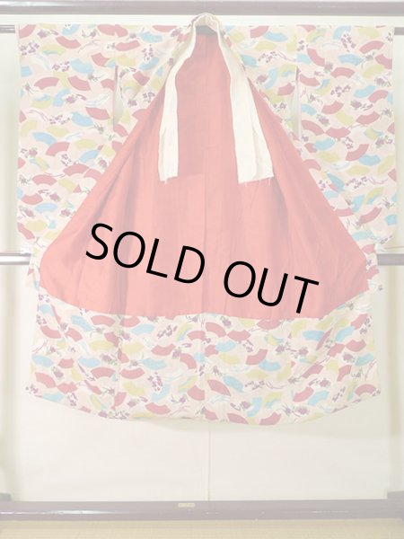 画像2: J1111O Mint  子供用 女性用着物  シルク(正絹) 淡い 薄い ベージュ, ぼたん 【中古】 【USED】 【リサイクル】 ★★★★☆ (2)