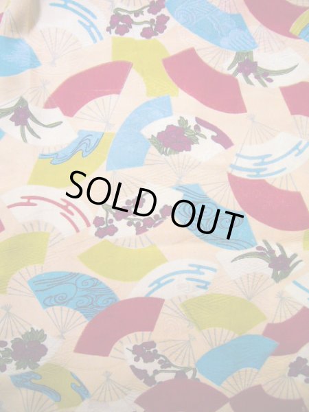 画像4: J1111O Mint  子供用 女性用着物  シルク(正絹) 淡い 薄い ベージュ, ぼたん 【中古】 【USED】 【リサイクル】 ★★★★☆ (4)