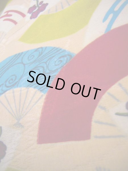 画像9: J1111O Mint  子供用 女性用着物  シルク(正絹) 淡い 薄い ベージュ, ぼたん 【中古】 【USED】 【リサイクル】 ★★★★☆ (9)