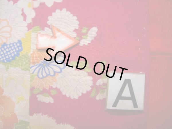 画像16: J1111T  子供用 女性用着物 鈴、杜若柄 シルク（正絹） 赤みのある 深い 紫, 花 【中古】 【USED】 【リサイクル】 ★★★☆☆ (16)