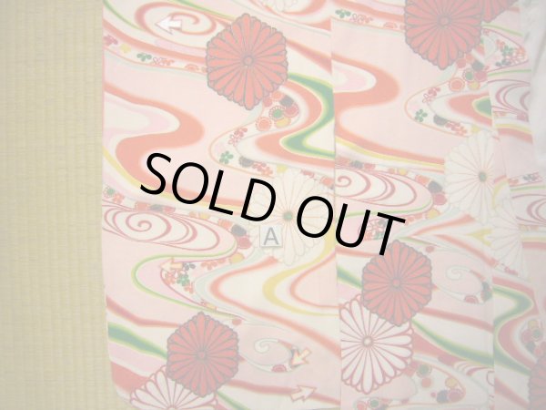 画像18: J1111W  子供用 女性用着物  シルク(正絹) 淡い 薄い ピンク, 花 【中古】 【USED】 【リサイクル】 ★★☆☆☆ (18)