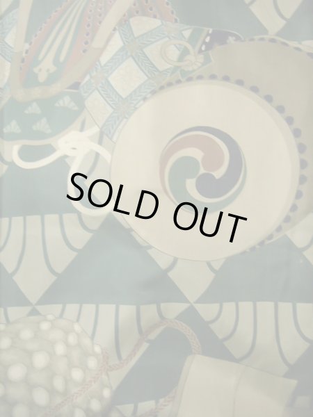 画像4: J1202K  羽織 女性用着物  シルク（正絹）   黒,  【中古】 【USED】 【リサイクル】 ★☆☆☆☆ (4)