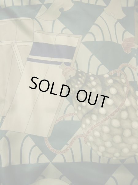 画像5: J1202K  羽織 女性用着物  シルク（正絹）   黒,  【中古】 【USED】 【リサイクル】 ★☆☆☆☆ (5)