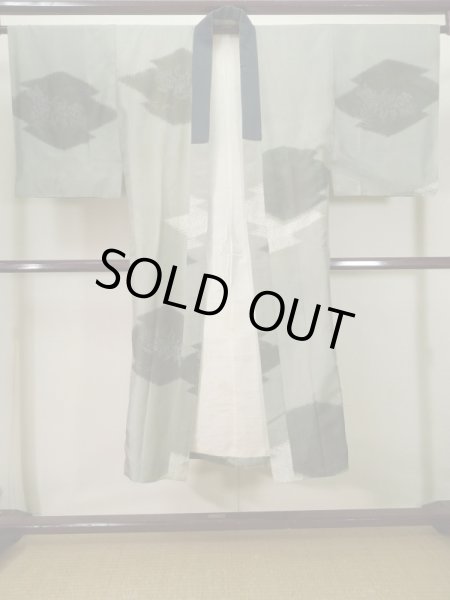 画像2: J1202X  襦袢 女性用着物  シルク(正絹) 淡い グレーがかった グリーン(緑), 風景 【中古】 【USED】 【リサイクル】 ★☆☆☆☆ (2)