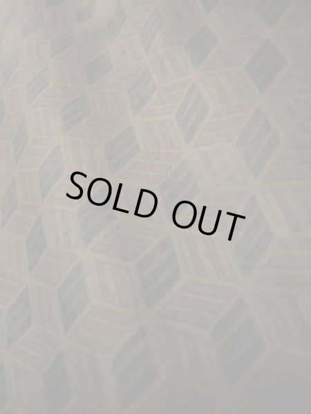 画像8: J1202Y  襦袢 女性用着物  シルク(正絹)   ブラウン(茶色), 幾何学模様 【中古】 【USED】 【リサイクル】 ★☆☆☆☆ (8)