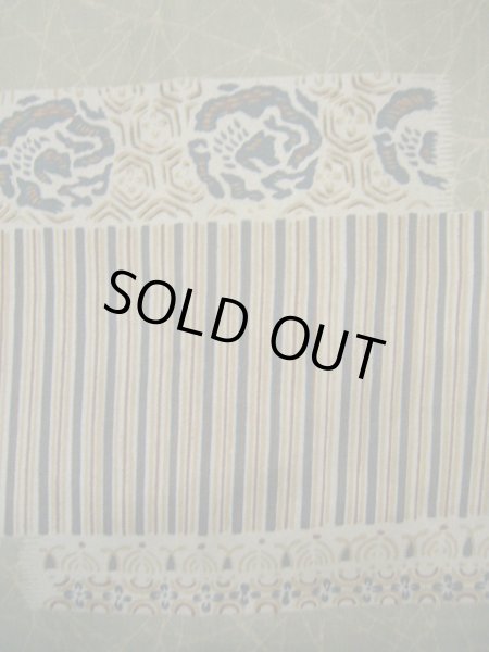 画像5: J1209C  襦袢 女性用着物  シルク(正絹) スモーキーな 淡い 黄緑色, 花 【中古】 【USED】 【リサイクル】 ★★☆☆☆ (5)