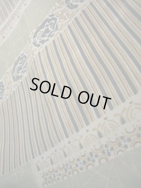 画像8: J1209C  襦袢 女性用着物  シルク(正絹) スモーキーな 淡い 黄緑色, 花 【中古】 【USED】 【リサイクル】 ★★☆☆☆ (8)