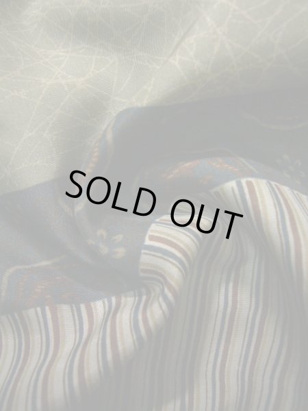 画像11: J1209C  襦袢 女性用着物  シルク(正絹) スモーキーな 淡い 黄緑色, 花 【中古】 【USED】 【リサイクル】 ★★☆☆☆ (11)