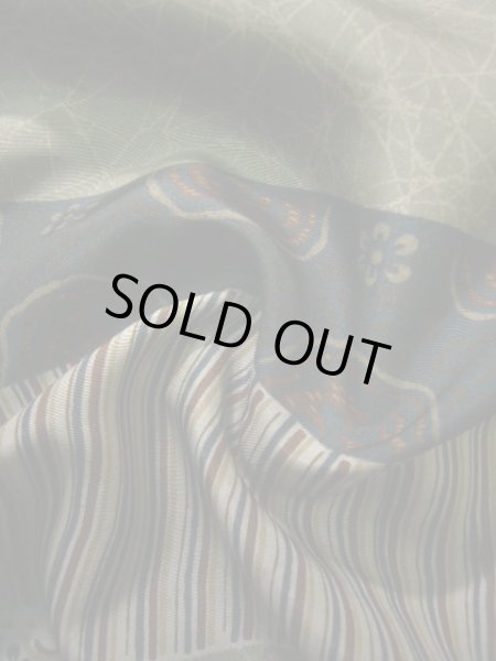 画像12: J1209C  襦袢 女性用着物  シルク(正絹) スモーキーな 淡い 黄緑色, 花 【中古】 【USED】 【リサイクル】 ★★☆☆☆ (12)