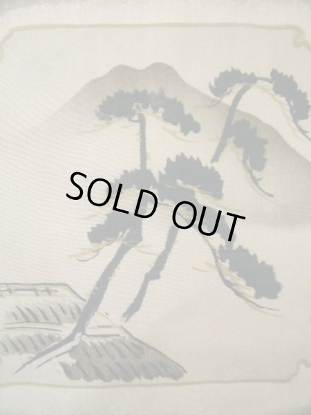 画像9: J1209K  襦袢 女性用着物  シルク(正絹) スモーキーな 緑がかった グレー(灰色), 松/松葉 【中古】 【USED】 【リサイクル】 ★★★☆☆ (9)