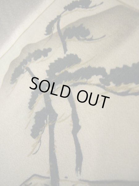 画像14: J1209K  襦袢 女性用着物  シルク(正絹) スモーキーな 緑がかった グレー(灰色), 松/松葉 【中古】 【USED】 【リサイクル】 ★★★☆☆ (14)