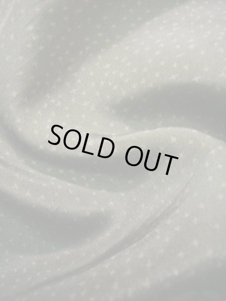 画像17: J1209K  襦袢 女性用着物  シルク(正絹) スモーキーな 緑がかった グレー(灰色), 松/松葉 【中古】 【USED】 【リサイクル】 ★★★☆☆ (17)