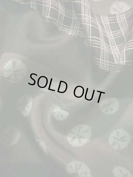 画像12: J1209N  襦袢 女性用着物  シルク（正絹） 深い  ブラウン（茶色）, 縞 【中古】 【USED】 【リサイクル】 ★★☆☆☆ (12)