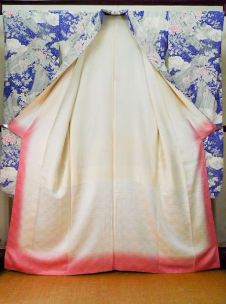 画像3: J1223A Mint  振袖 女性用着物  シルク(正絹)   青, 花 【中古】 【USED】 【リサイクル】 ★★★★☆ (3)