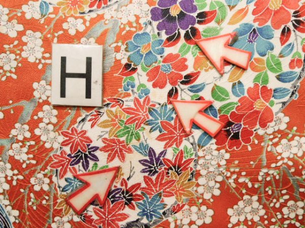 画像27: J1223C  振袖 女性用着物  シルク(正絹)   オレンジ, ぼたん 【中古】 【USED】 【リサイクル】 ★★★☆☆ (27)