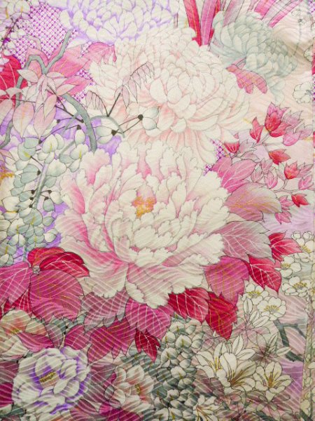 画像6: J1223E  振袖 女性用着物 百合柄 シルク(正絹) 淡い 薄い ピンク, ぼたん 【中古】 【USED】 【リサイクル】 ★★★☆☆ (6)