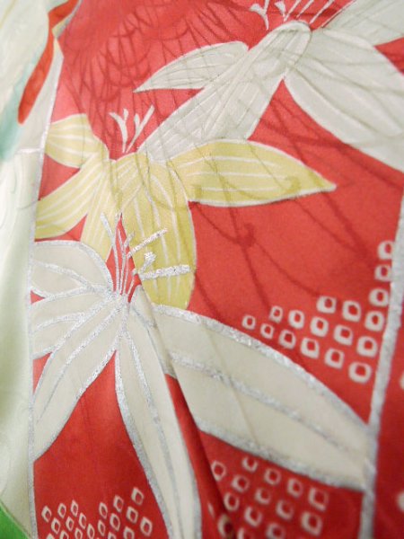 画像15: J1223K  振袖 女性用着物 誰が袖 シルク（正絹） 淡い 薄い 水色, ぼたん 【中古】 【USED】 【リサイクル】 ★★☆☆☆ (15)