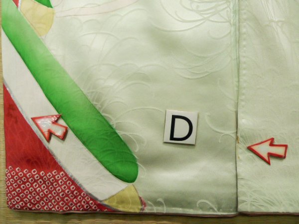 画像24: J1223K  振袖 女性用着物 誰が袖 シルク（正絹） 淡い 薄い 水色, ぼたん 【中古】 【USED】 【リサイクル】 ★★☆☆☆ (24)