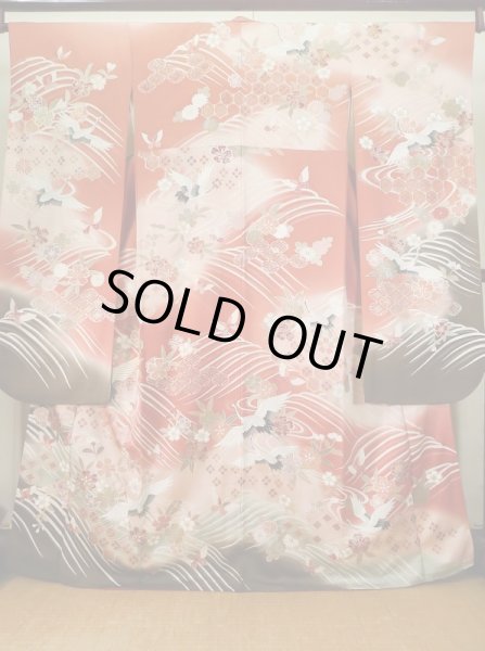 画像2: J1225A  振袖 女性用着物  シルク(正絹) 淡い  えんじ, 菊 【中古】 【USED】 【リサイクル】 ★★★☆☆ (2)