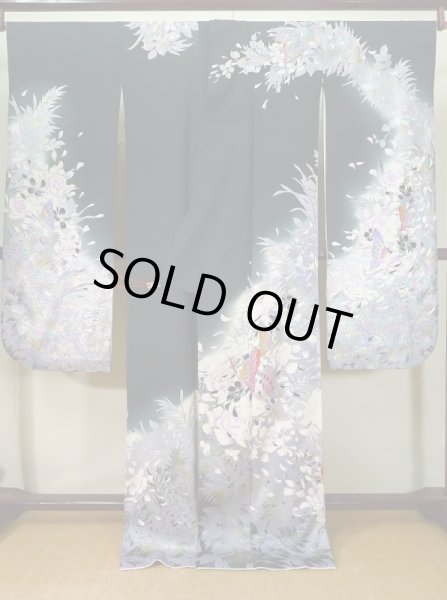 画像3: J1225B  振袖 女性用着物 薔薇柄 シルク(正絹)   黒, 葉 【中古】 【USED】 【リサイクル】 ★★★☆☆ (3)