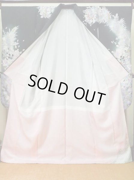 画像4: J1225B  振袖 女性用着物 薔薇柄 シルク(正絹)   黒, 葉 【中古】 【USED】 【リサイクル】 ★★★☆☆ (4)