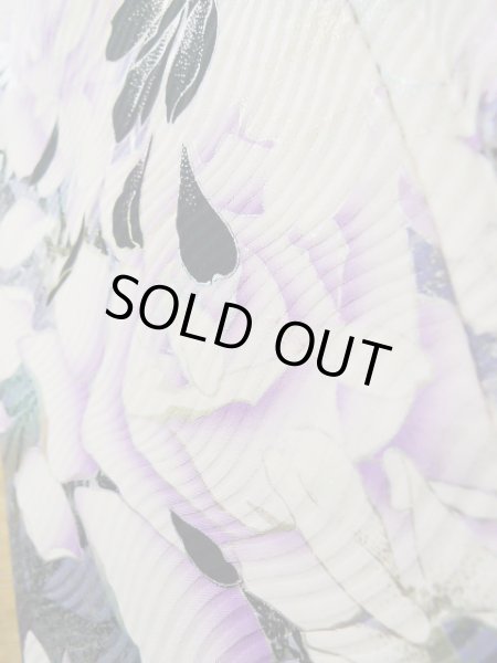 画像13: J1225B  振袖 女性用着物 薔薇柄 シルク(正絹)   黒, 葉 【中古】 【USED】 【リサイクル】 ★★★☆☆ (13)