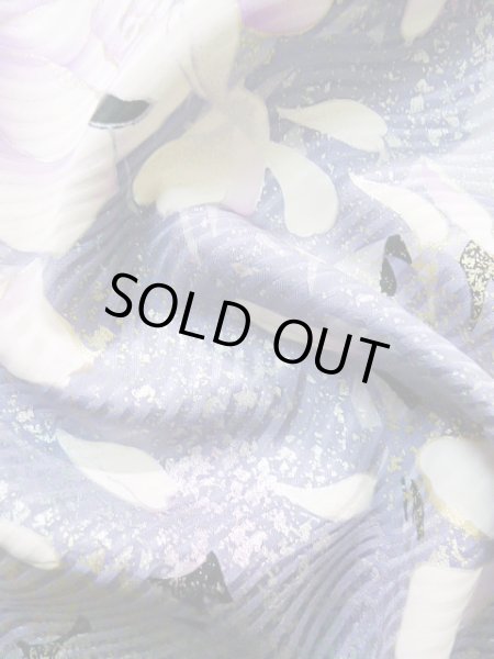 画像15: J1225B  振袖 女性用着物 薔薇柄 シルク(正絹)   黒, 葉 【中古】 【USED】 【リサイクル】 ★★★☆☆ (15)