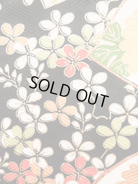 画像8: J1225C  振袖 女性用着物  シルク(正絹) 淡い  朱赤, 花 薄い【中古】 【USED】 【リサイクル】 ★★★★☆ (8)