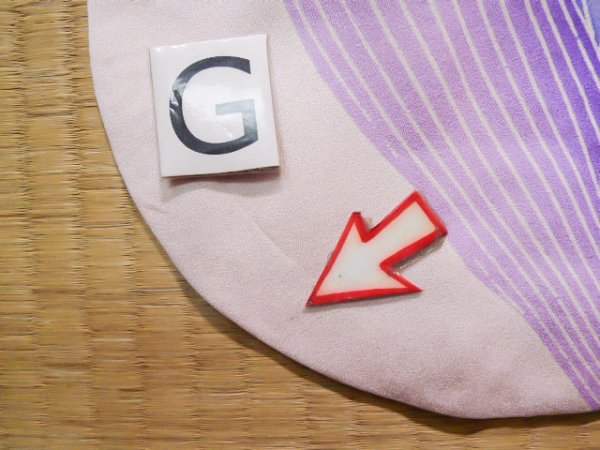 画像22: J1225E  振袖 女性用着物 百合柄 シルク（正絹） 淡い 薄い 藤,  【中古】 【USED】 【リサイクル】 ★★★☆☆ (22)