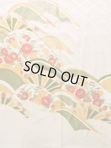 画像5: J1225F  振袖 女性用着物  シルク（正絹） 薄い  クリーム, 菊 【中古】 【USED】 【リサイクル】 ★★★★☆ (5)