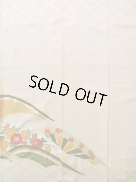 画像6: J1225F  振袖 女性用着物  シルク（正絹） 薄い  クリーム, 菊 【中古】 【USED】 【リサイクル】 ★★★★☆ (6)