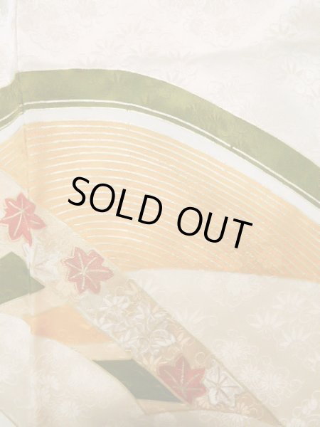 画像7: J1225F  振袖 女性用着物  シルク（正絹） 薄い  クリーム, 菊 【中古】 【USED】 【リサイクル】 ★★★★☆ (7)