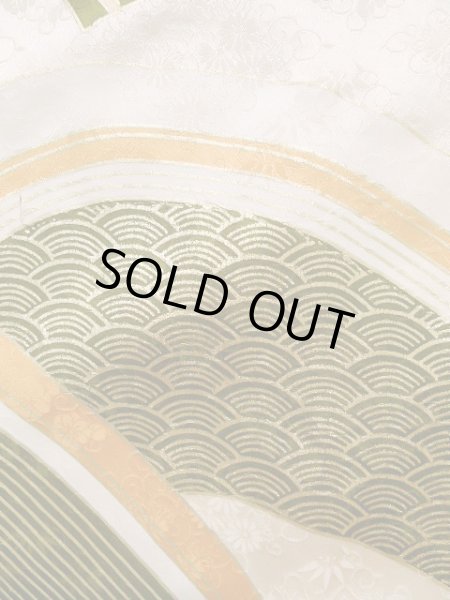 画像9: J1225F  振袖 女性用着物  シルク（正絹） 薄い  クリーム, 菊 【中古】 【USED】 【リサイクル】 ★★★★☆ (9)