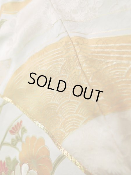 画像13: J1225F  振袖 女性用着物  シルク（正絹） 薄い  クリーム, 菊 【中古】 【USED】 【リサイクル】 ★★★★☆ (13)