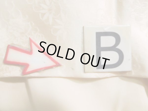 画像19: J1225F  振袖 女性用着物  シルク（正絹） 薄い  クリーム, 菊 【中古】 【USED】 【リサイクル】 ★★★★☆ (19)