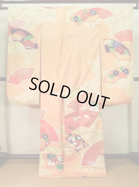 画像3: J1225H  振袖 女性用着物  シルク（正絹） 淡い  イエロー（黄色）, 菊 【中古】 【USED】 【リサイクル】 ★★★☆☆ (3)