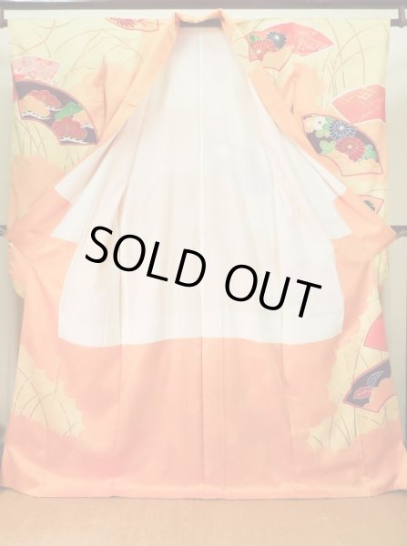 画像4: J1225H  振袖 女性用着物  シルク（正絹） 淡い  イエロー（黄色）, 菊 【中古】 【USED】 【リサイクル】 ★★★☆☆ (4)