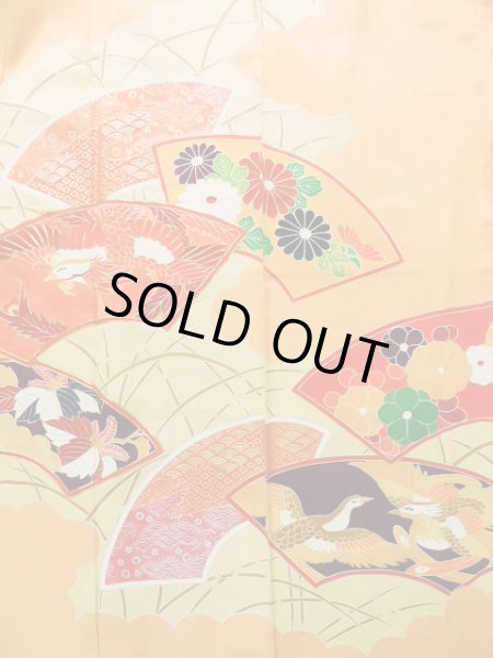 画像5: J1225H  振袖 女性用着物  シルク（正絹） 淡い  イエロー（黄色）, 菊 【中古】 【USED】 【リサイクル】 ★★★☆☆ (5)