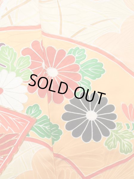 画像8: J1225H  振袖 女性用着物  シルク（正絹） 淡い  イエロー（黄色）, 菊 【中古】 【USED】 【リサイクル】 ★★★☆☆ (8)