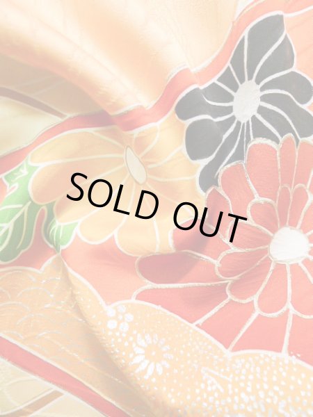 画像16: J1225H  振袖 女性用着物  シルク（正絹） 淡い  イエロー（黄色）, 菊 【中古】 【USED】 【リサイクル】 ★★★☆☆ (16)