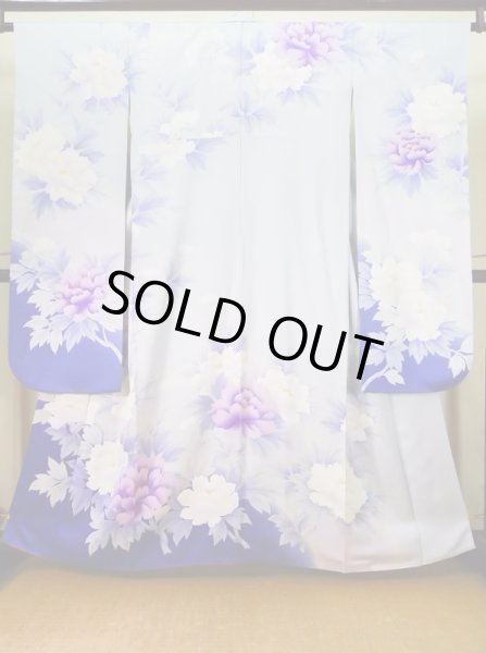 画像2: J1225J  振袖 女性用着物  シルク(正絹) 淡い 薄い 水色, ぼたん 【中古】 【USED】 【リサイクル】 ★★★☆☆ (2)