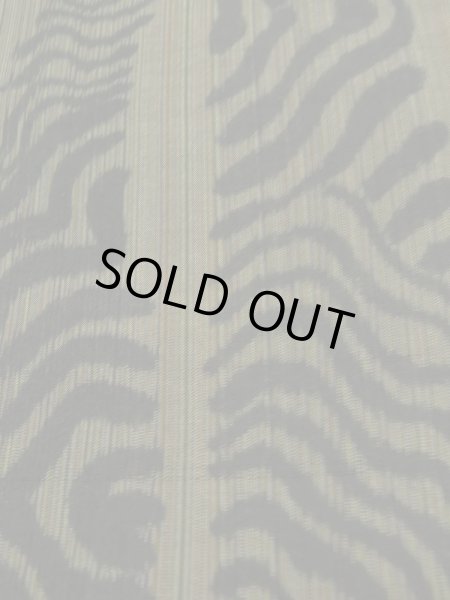 画像7: K0203J Mint  羽織 男性用着物  シルク(正絹) グレーがかった  グリーン(緑), 木目 【中古】 【USED】 【リサイクル】 ★★★★☆ (7)