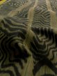 画像10: K0203J Mint  羽織 男性用着物  シルク（正絹） グレーがかった  グリーン（緑）, 木目 【中古】 【USED】 【リサイクル】 ★★★★☆ (10)