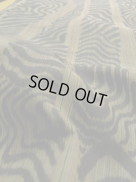 画像10: K0203J Mint  羽織 男性用着物  シルク(正絹) グレーがかった  グリーン(緑), 木目 【中古】 【USED】 【リサイクル】 ★★★★☆ (10)