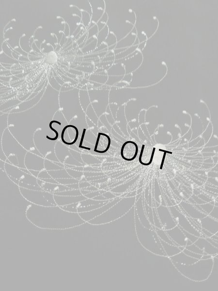 画像7: K0203N  羽織 女性用着物  化繊   黒, 菊 【中古】 【USED】 【リサイクル】 ★★★☆☆ (7)