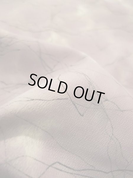 画像8: K0210C  羽織 女性用着物  化繊 淡い 薄い 紫, 抽象的模様 【中古】 【USED】 【リサイクル】 ★★★☆☆ (8)