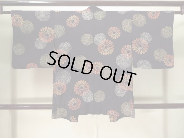 画像2: K0217N Mint  羽織 女性用着物  シルク(正絹) ダークな  ブラウン(茶色), 菊 【中古】 【USED】 【リサイクル】 ★★★★☆ (2)